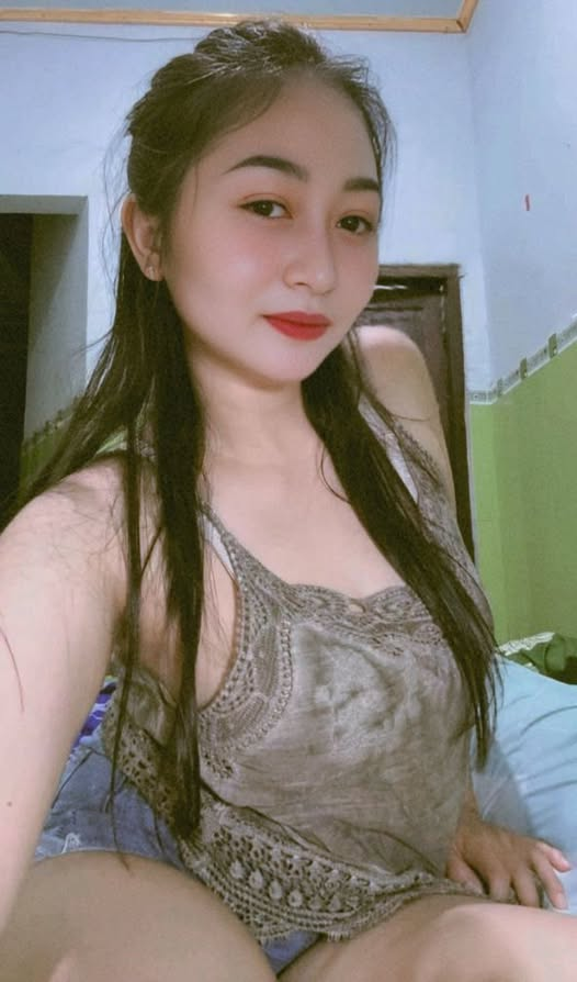 Mungkin gambar satu orang atau lebih dan kepang